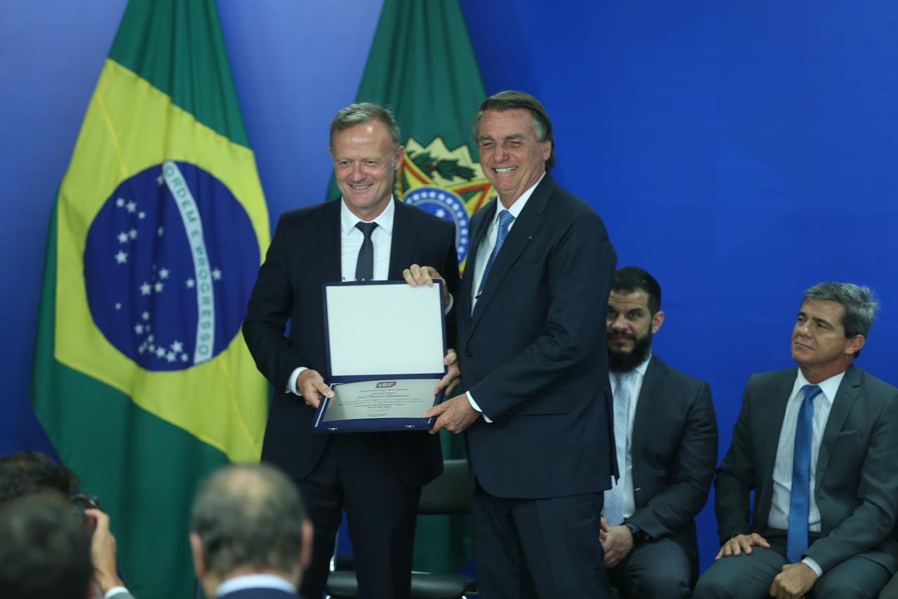 WhatsApp Image 2022-07-07 at 2.07.18 PM.jpeg ISF President Laurent Petrynka Welcomed by Brazil President Jair Bolsonaro