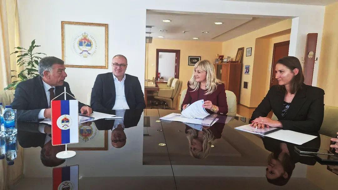 WhatsApp Image 2025-10-09 at 08.10.57.jpeg isf president ec srpska 2025