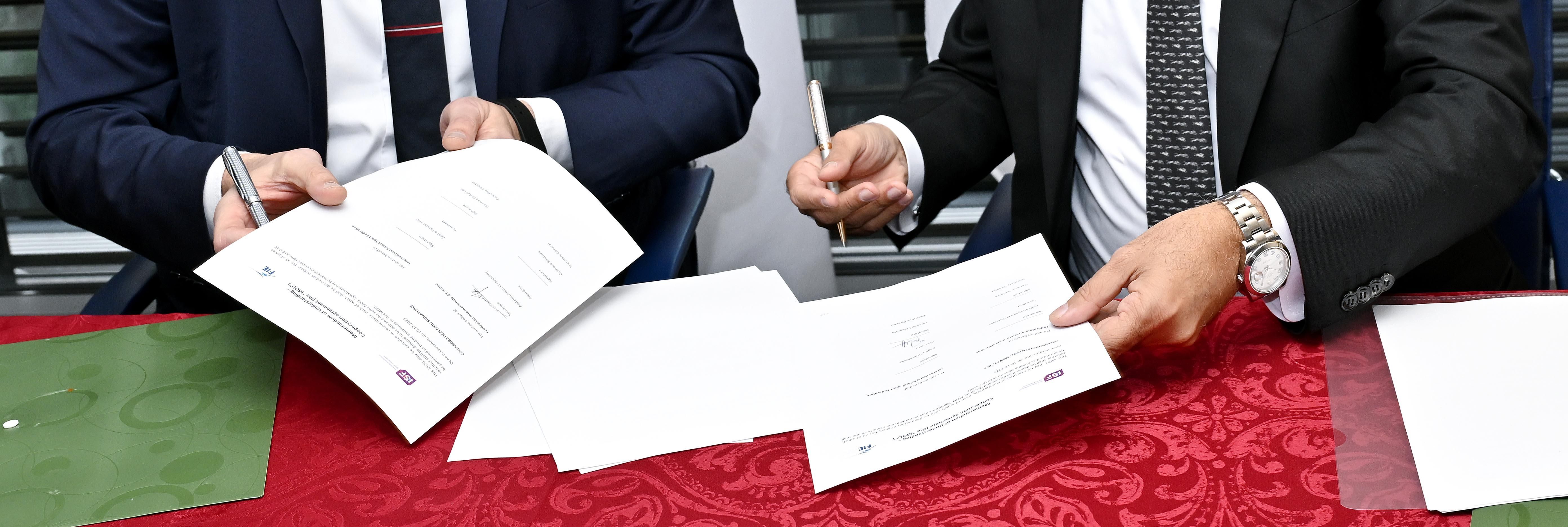 2512-FIE_ISF-6 copy.jpg FIE ISF 2025 December fencing MoU