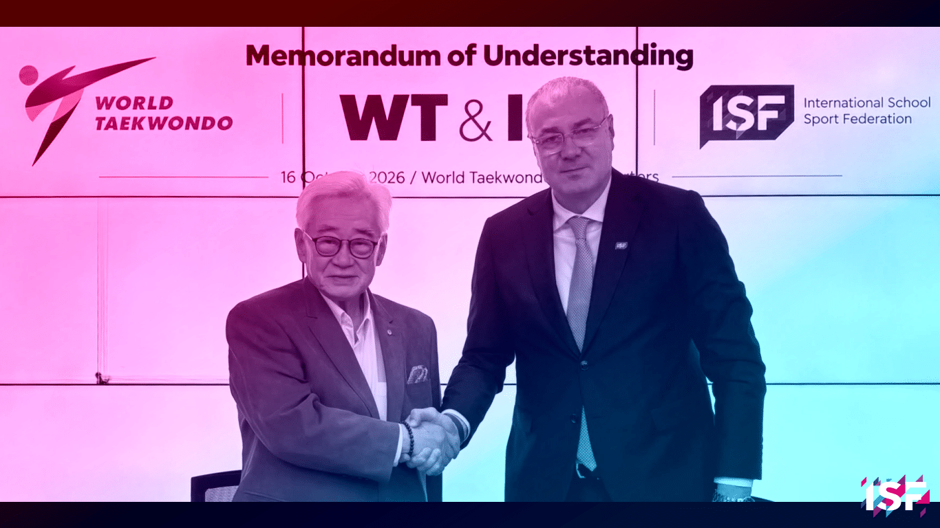ISF World Taekwondo president shake hands