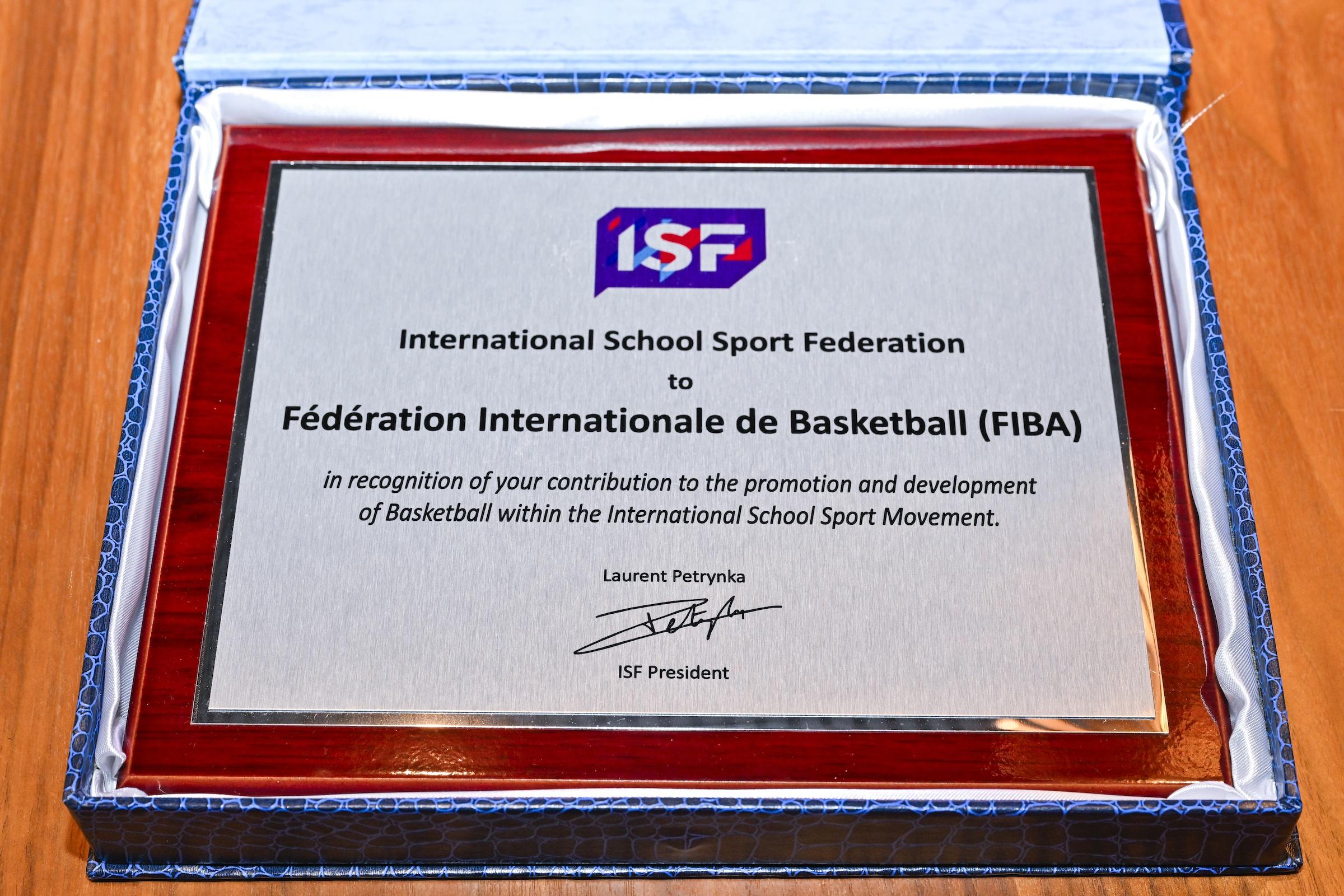 ISF's gift showing recognition of FIBA's contribution