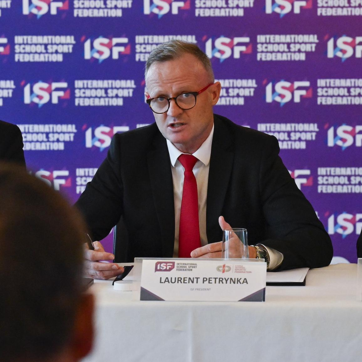 ISF President speak in the meeting with Chinese Vice minister of Education