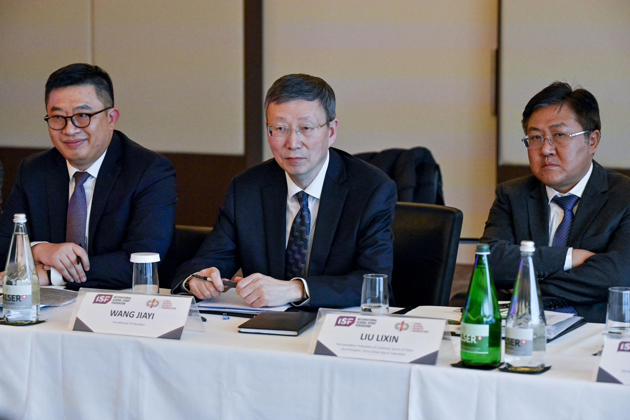 Jiayi WANG, China Vice Minister of Education (middle) and Lixin Liu, Vice President of FSSC