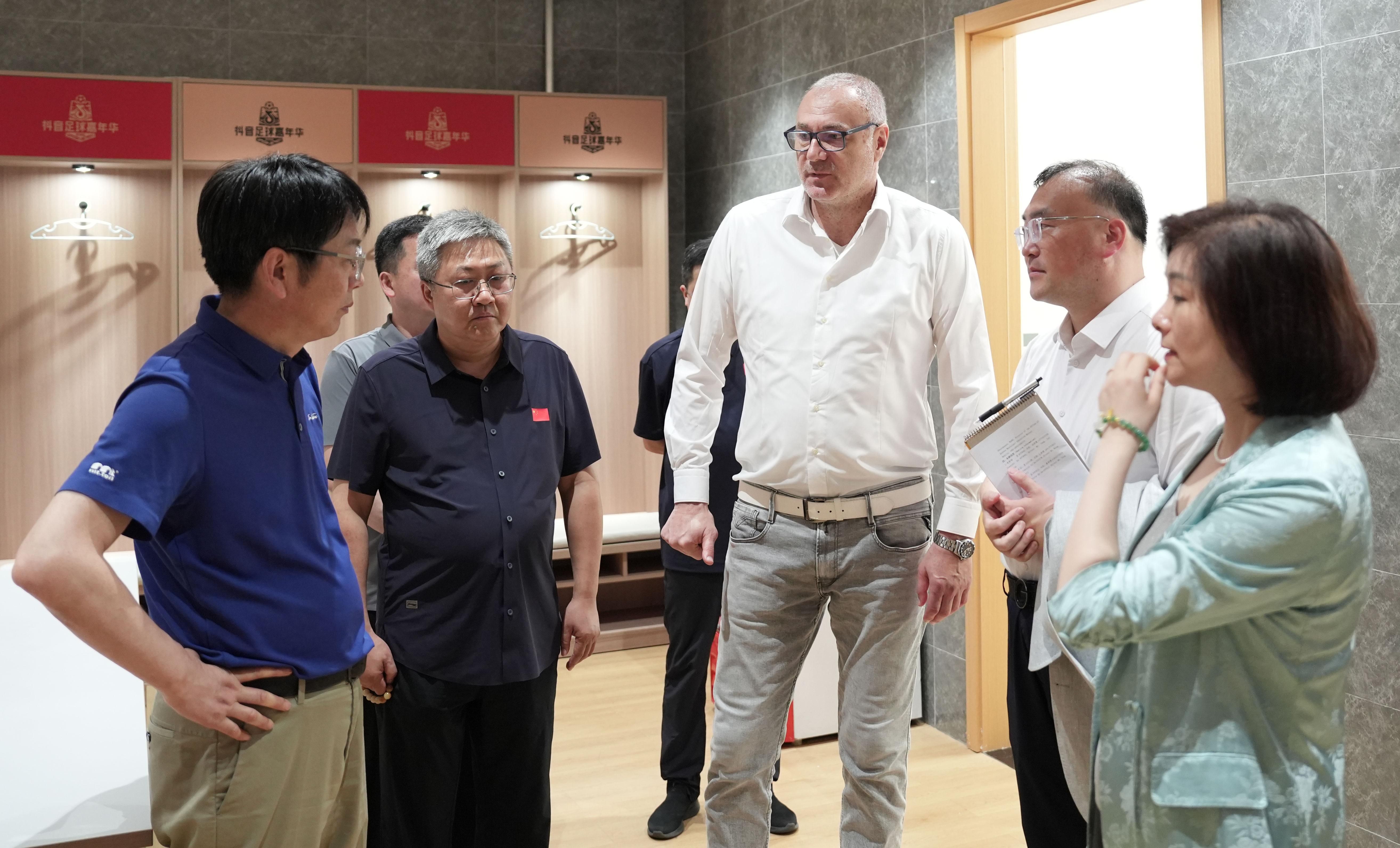 2506 Football Inspection Suzhou President