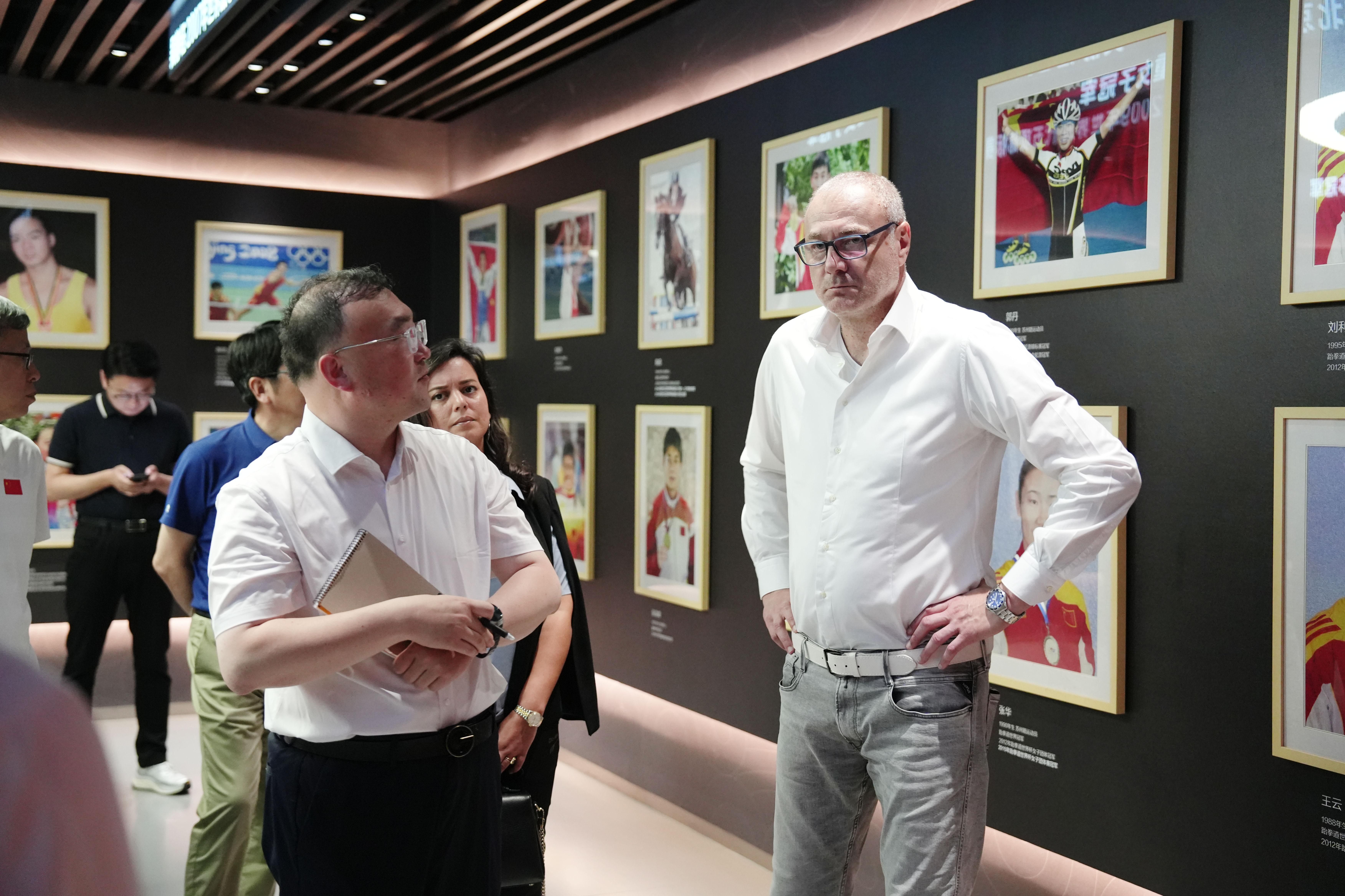 2506 Football Inspection Suzhou President