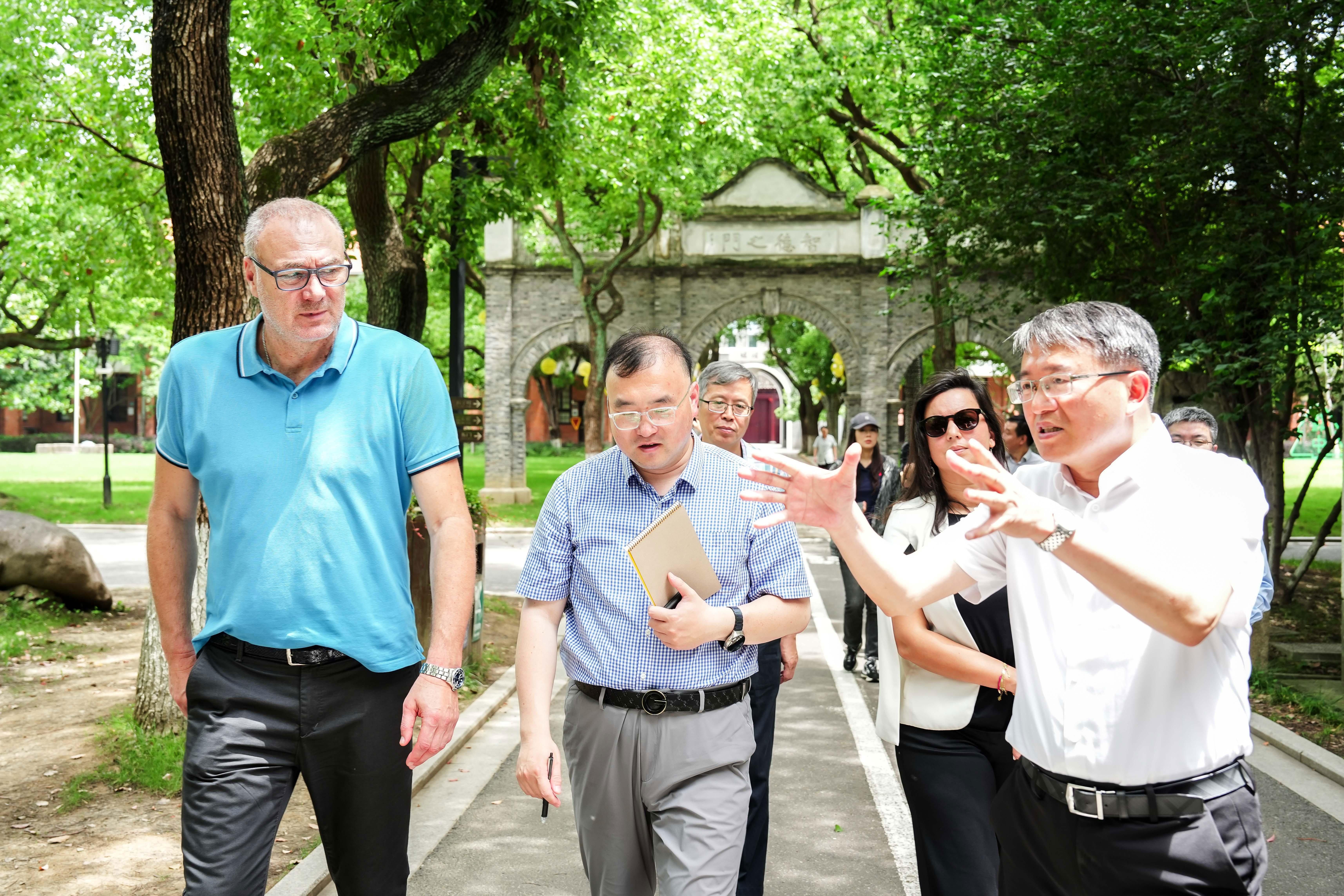 2506 Football Inspection Suzhou President