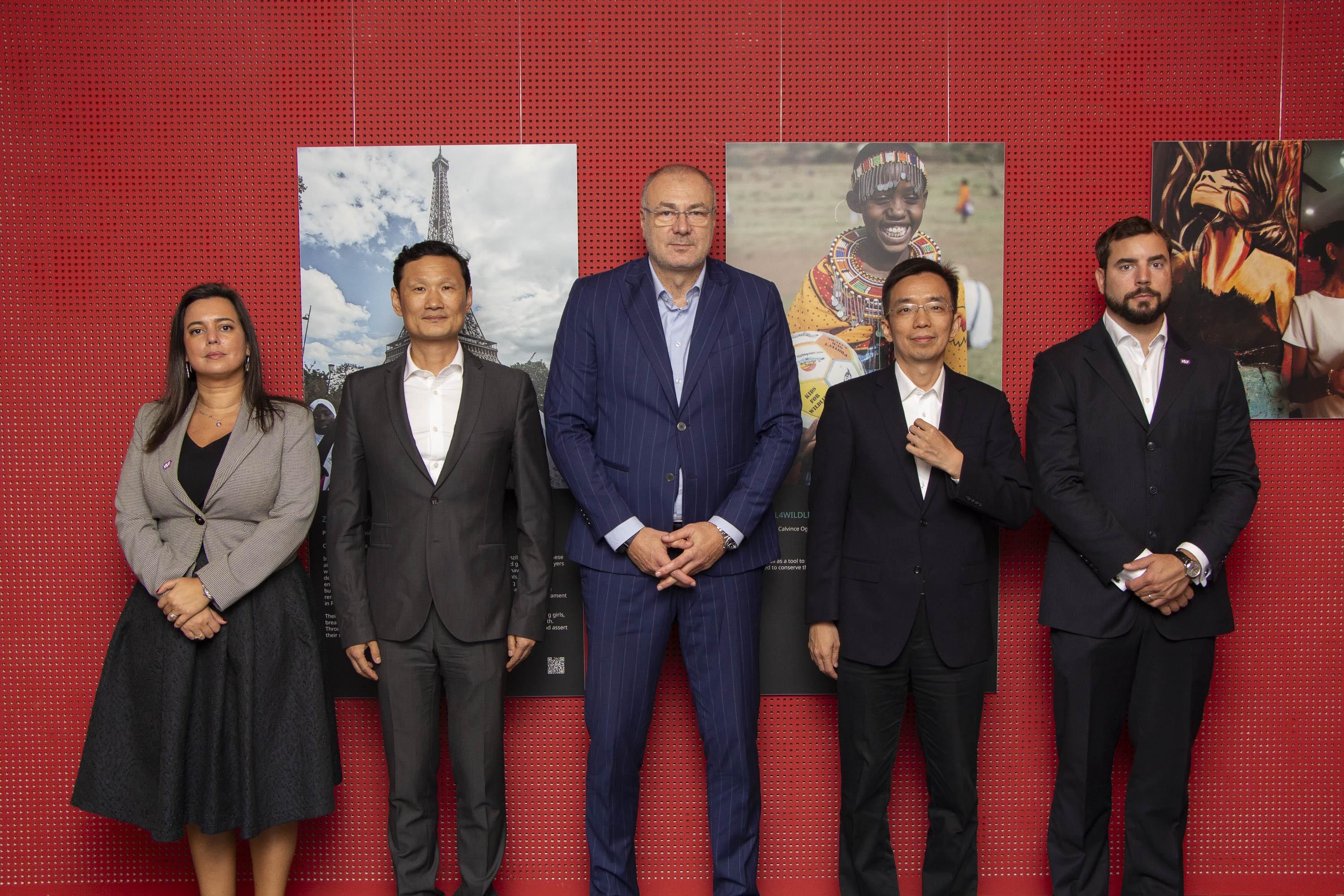 group photo of leaders